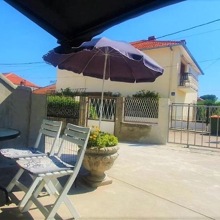 Apartment Fain - Private Parking Zara Esterno foto