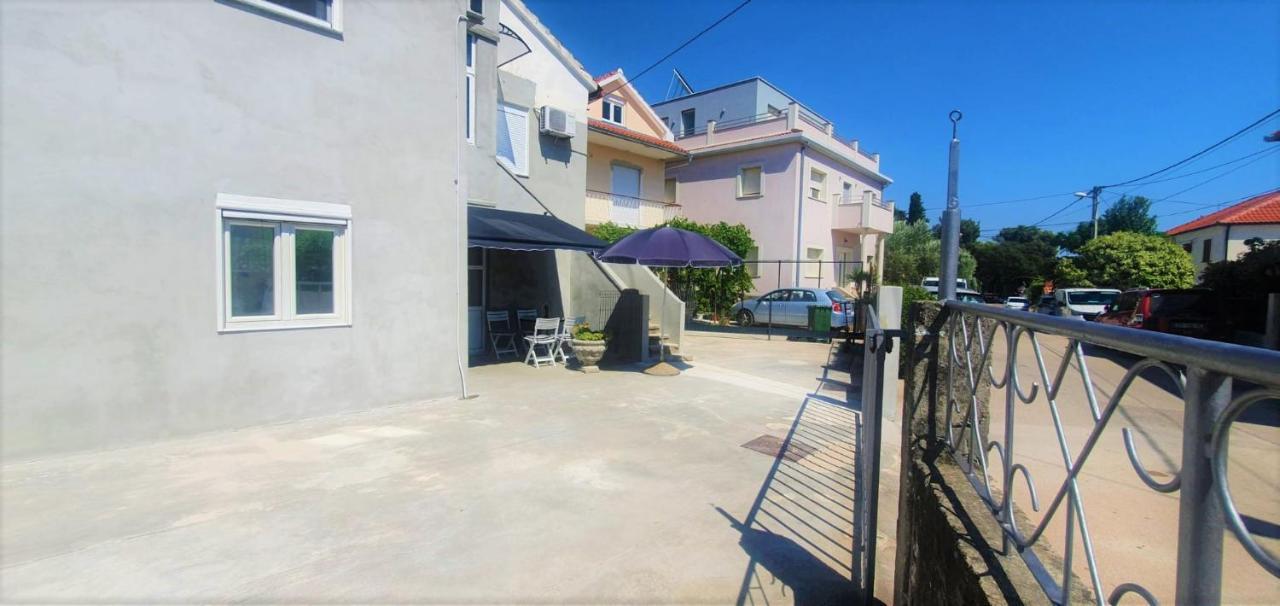 Apartment Fain - Private Parking Zara Esterno foto
