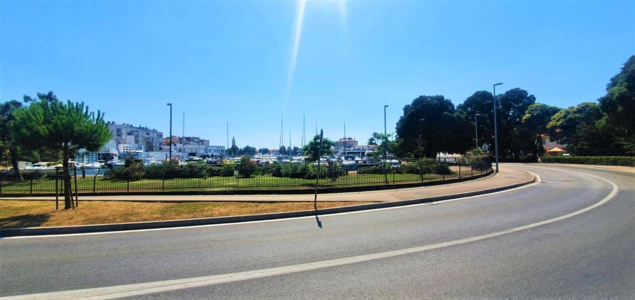 Apartment Fain - Private Parking Zara Esterno foto