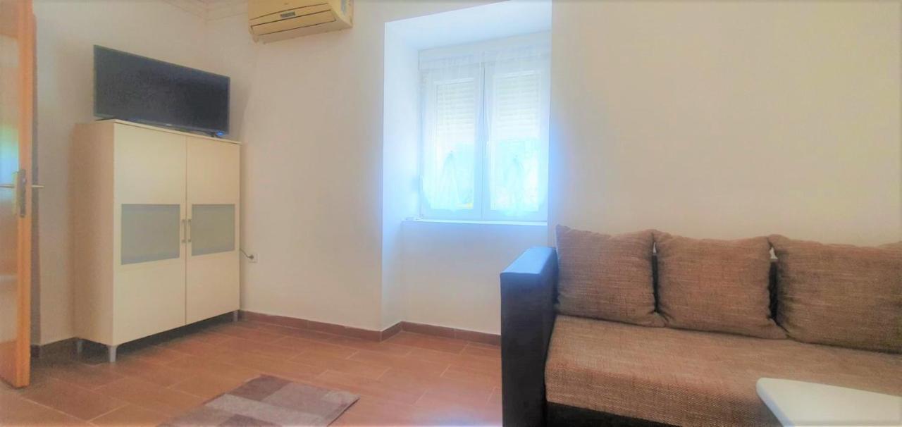 Apartment Fain - Private Parking Zara Esterno foto